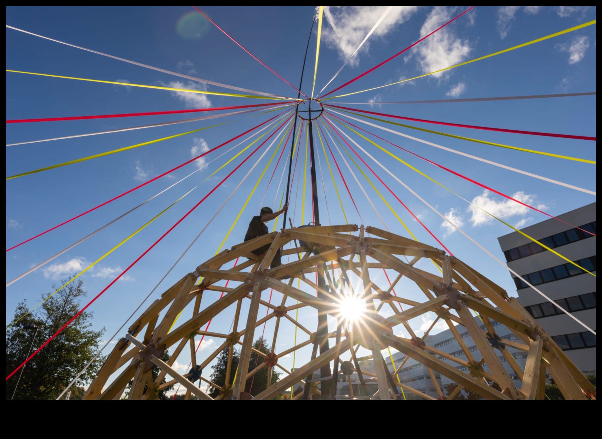 Vietējā luminiscence: spīdot gaismu tuvumā esošajos brīnumos