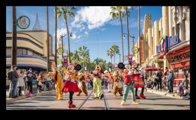 Ceļojums Jamboree: ceļotāja svētku svinības